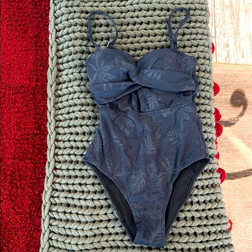 NWT XS Cupshe Swimwear